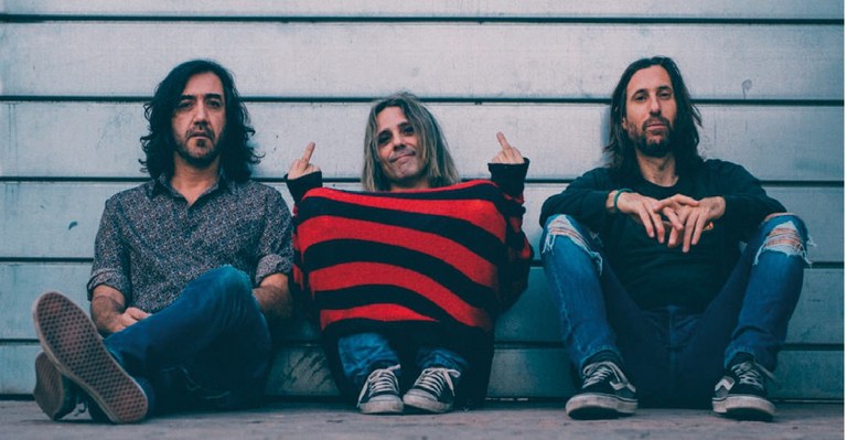 BUZZLOVERS · VERSIONS DE NIRVANA A LLEIDA
