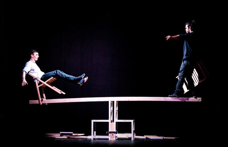 CIRC · OVVIO. KOLEKTIV LAPSO CIRK