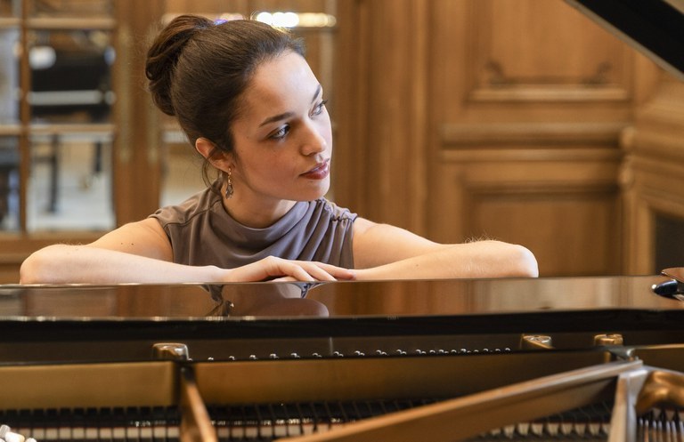 CONCERT · EMMA STRATTON