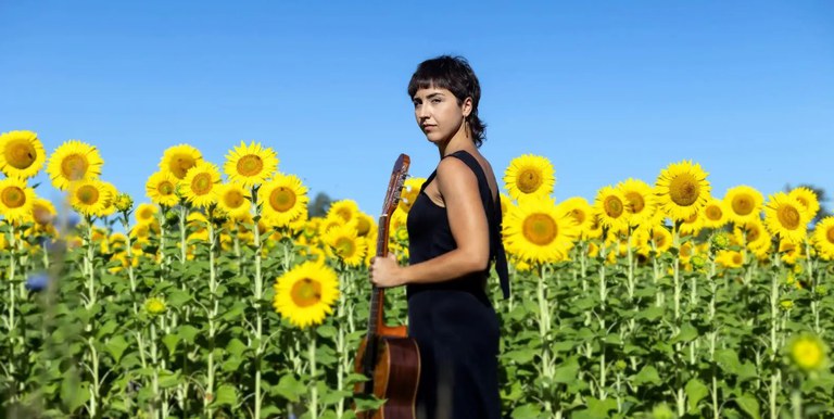 CONCERT · JÚLIA CRUZ