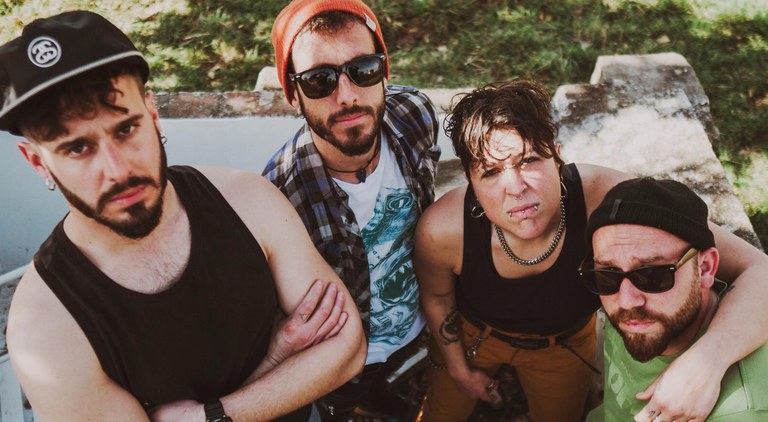 CONCERT · "MIL EN RAMA + PENADAS POR LA LEY"