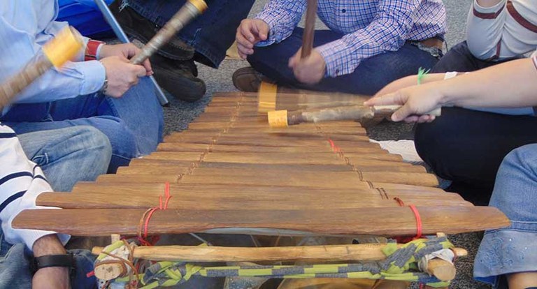 CONCERTS I ESPECTACLES · ESCOLTA LA NOSTRA MÚSICA!