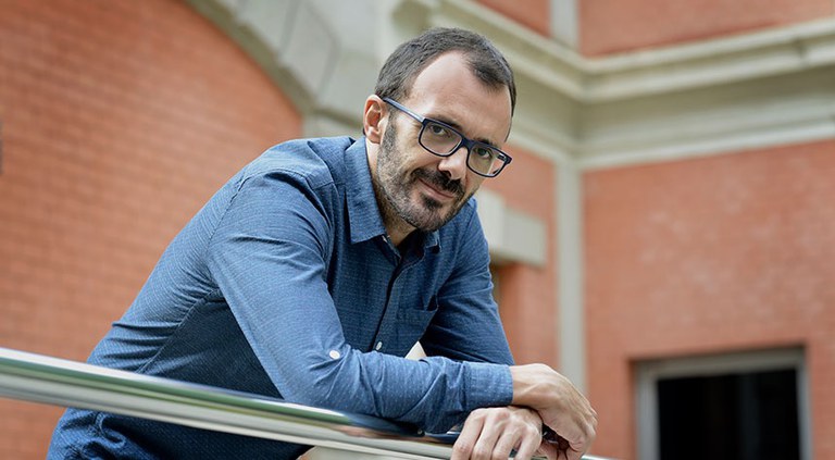 CONFERÈNCIES I DEBATS · EL MÓN S'ESFONDRA I NOSALTRES ESCRIVIM NOVEL·LES