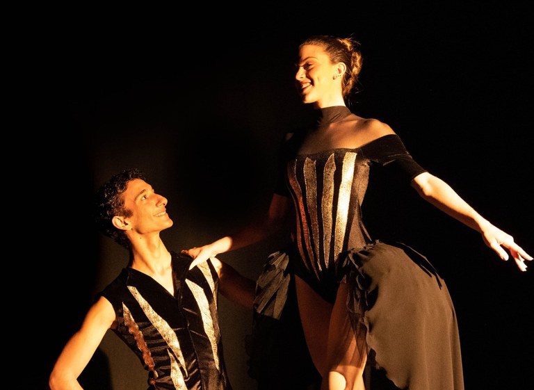 DANSA I MÚSICA · DANCING VIVALDI