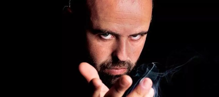 ESPECTACLE · PEYU: L'IL·LUSIONISTA