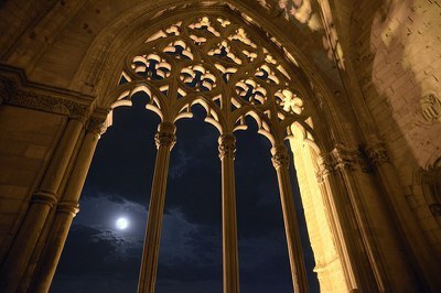 NIT DE LLUNA PLENA AL CLAUSTRE DE LA SEU VELLA