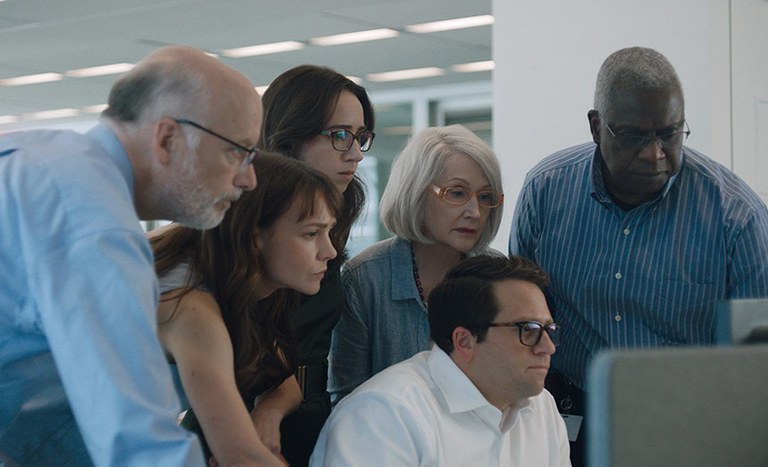 PROJECCIONS · AL DESCUBIERTO