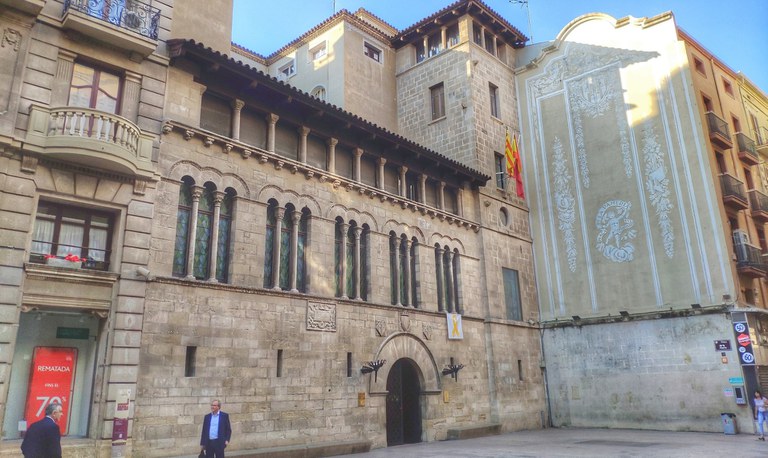 VISITA GUIADA · PALAU DE LA PAERIA (SOTERRANI) + ADOBERIES