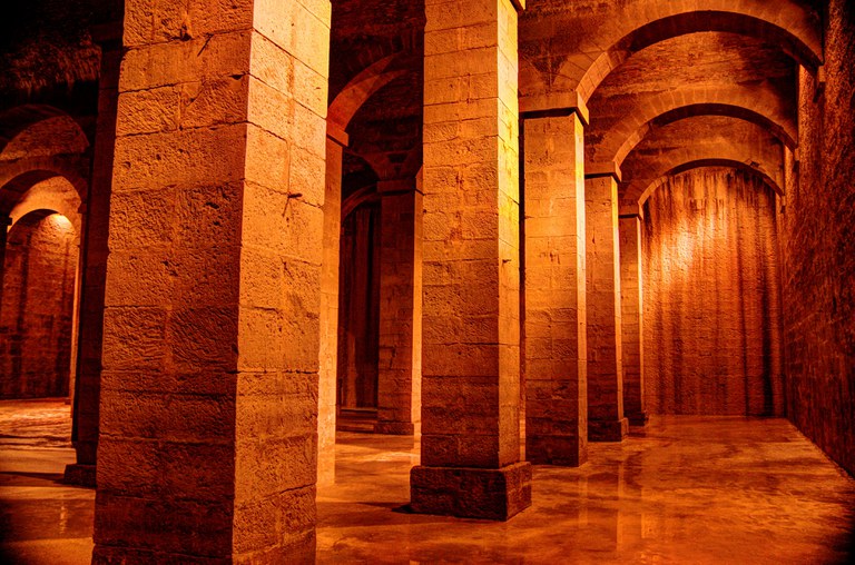 GUIDED TOUR ·  WATER TANK