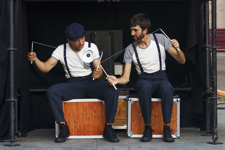 LIVE SUMMER · ARDATZAK (EIXOS)