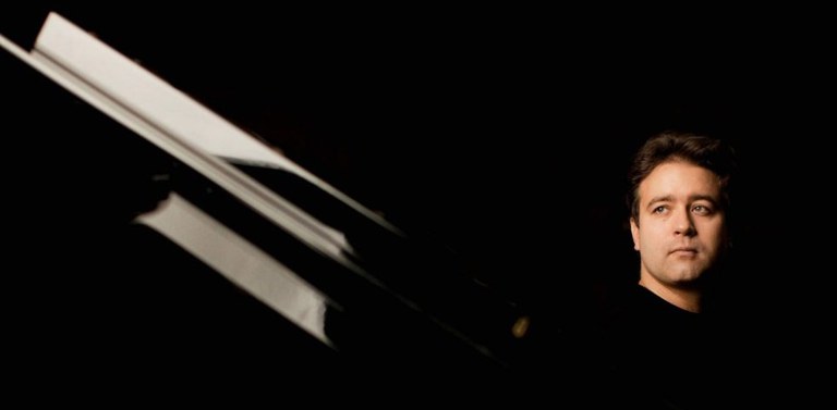 CONCIERTO · ALEXEI VOLODIN & FRANZ SCHUBERT FILHARMONIA