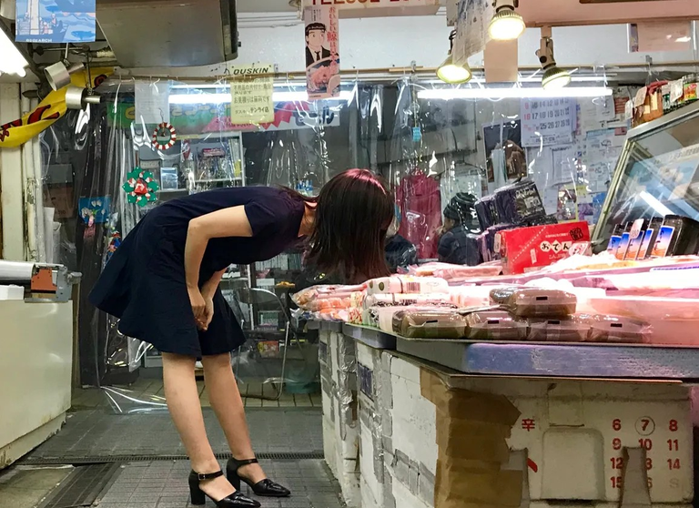 ESPECTÁCULO · "003 / PELL I ESPINES"