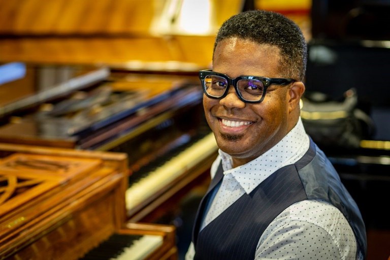 JAZZ TARDOR · IVAN MELON LEWIS