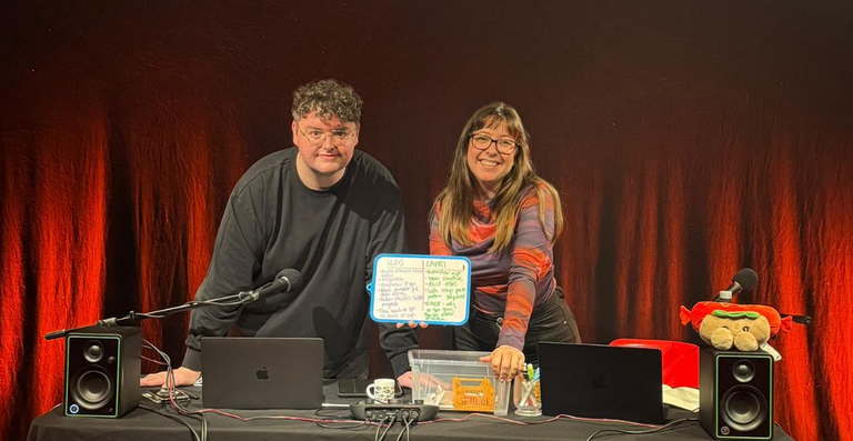 PODCAST · "DISTRACCIÓ MASSIVA"