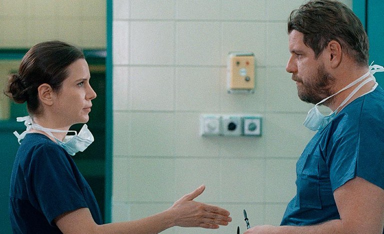 PROYECCIONES · PREPARATIVOS PARA ESTAR JUNTOS EN UN PERIODO DE TIEMPO DESCONOCIDO