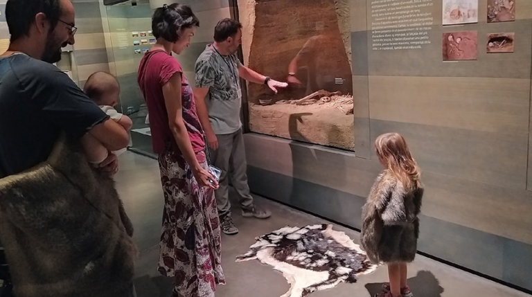 VISITA FAMILIAR · DE LA PREHISTORIA A LA ILERDA ROMANA